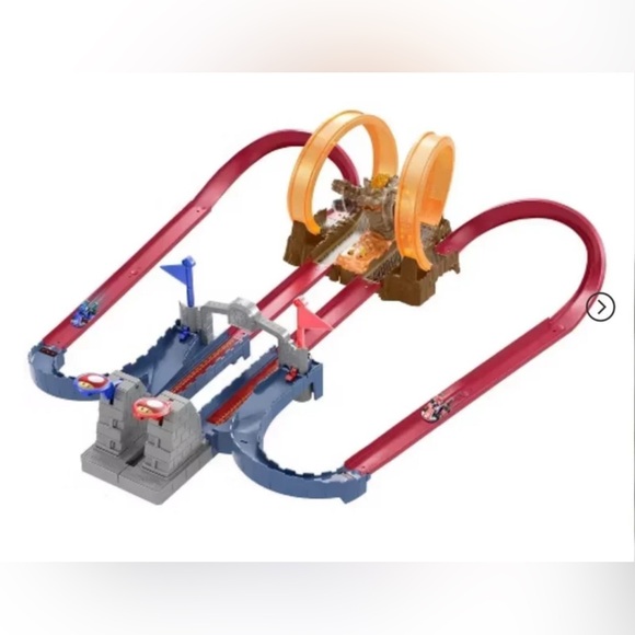 Hot Wheels Mario Kart Bowser's Castle Trackset - Picture 5 of 8